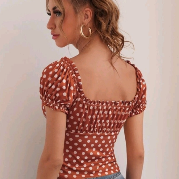 2 polka dotted shirts - Picture 5 of 6